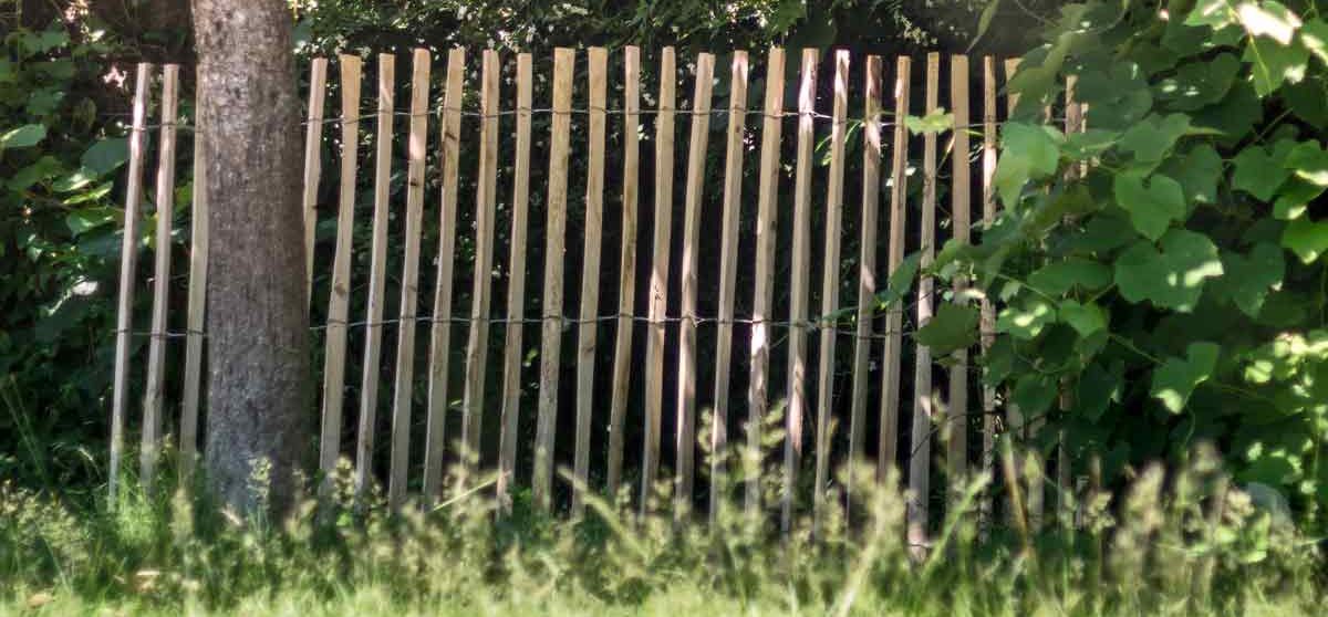 Quel type de clôture ocuulatante choisir pour son jardin ?